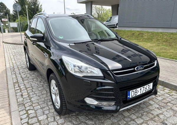 Ford Kuga cena 52900 przebieg: 115500, rok produkcji 2015 z Wałbrzych małe 596